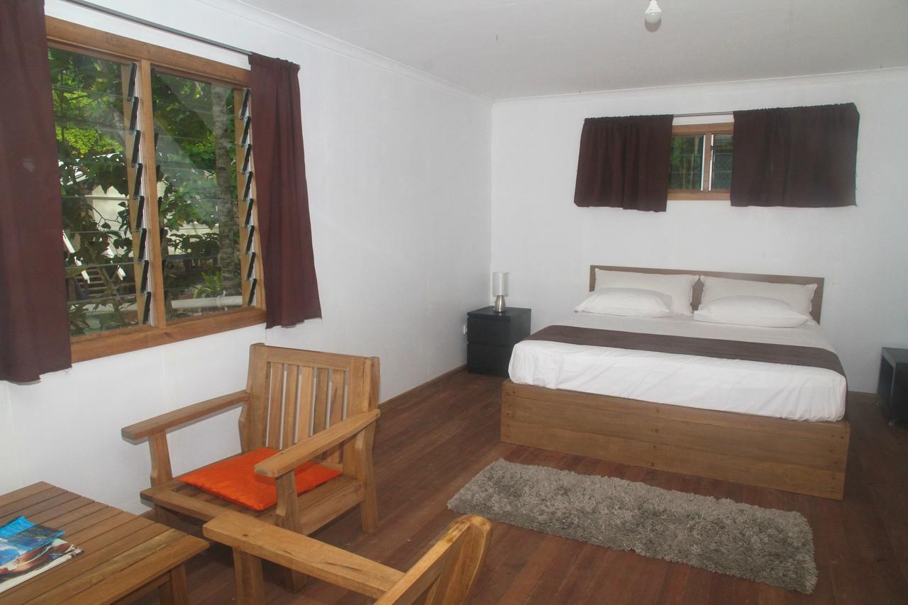 Evis Resort At Nggatirana Island Halisi Exterior photo