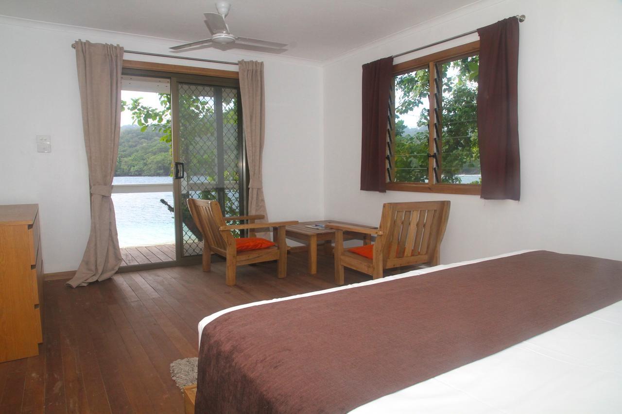 Evis Resort At Nggatirana Island Halisi Exterior photo