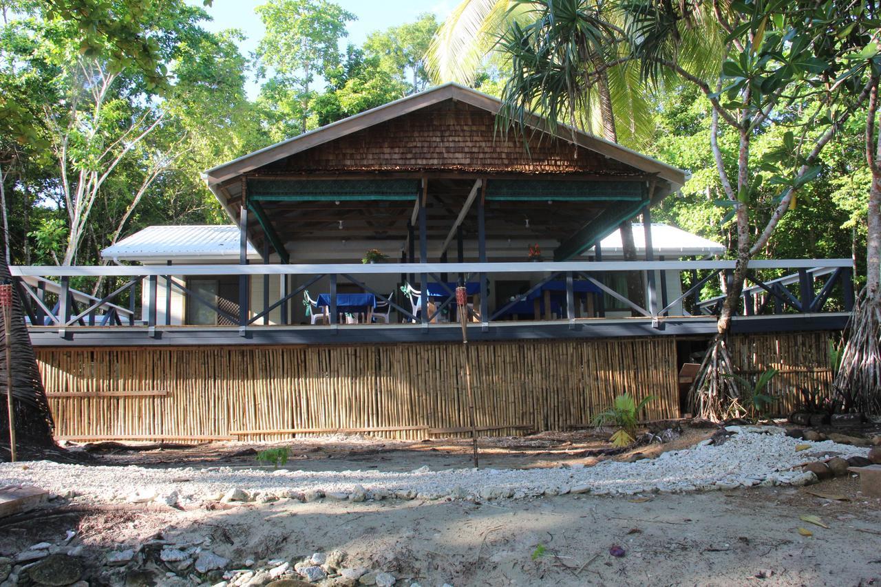 Evis Resort At Nggatirana Island Halisi Exterior photo