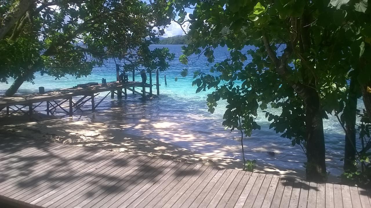 Evis Resort At Nggatirana Island Halisi Exterior photo